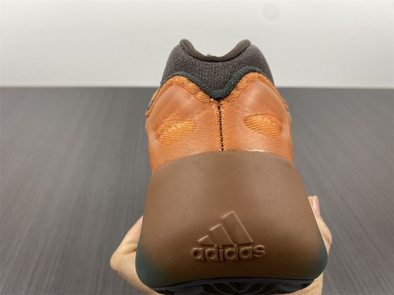 Yeezy 700 V3 Copper Fade  GY4109