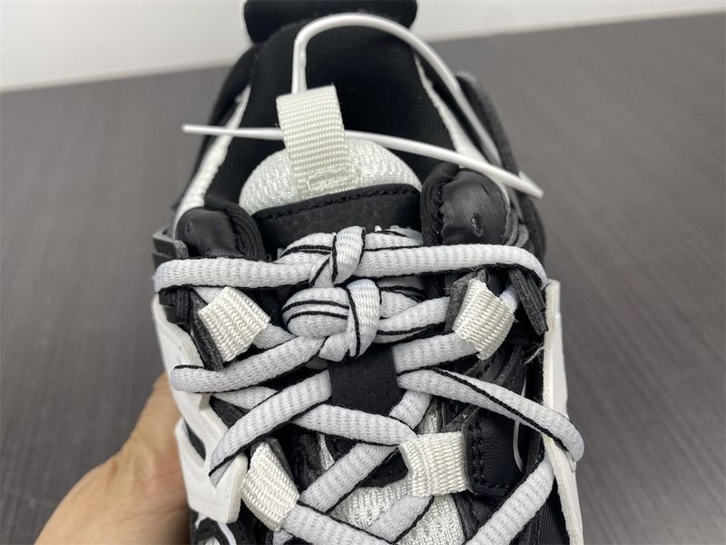 B*alenciaga Track Clear Sole White/Black  647741W3BZ29010