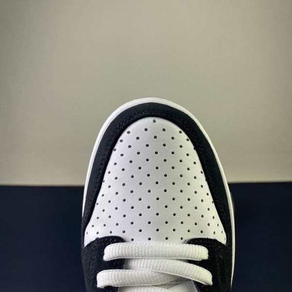 SB Dunk Low Chlorophyll  BQ6817-011
