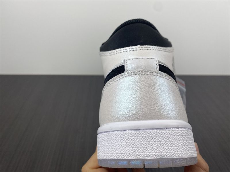 Air Jordan 1 Mid Diamond Shorts  DH6933-100