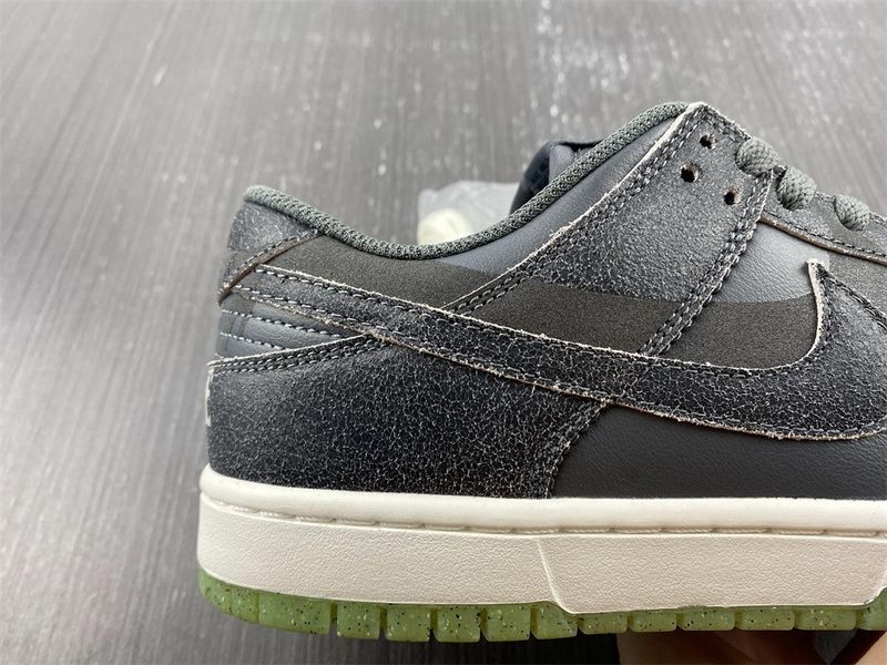 Dunk Low Swoosh Shadow Iron Grey  DQ7681-001