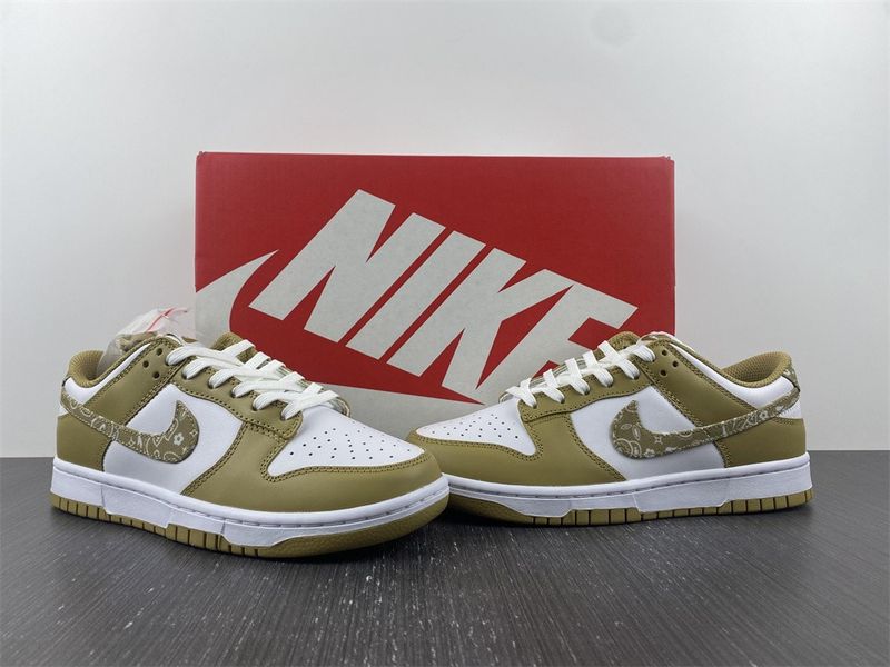 Dunk Low Essential Paisley Pack Barley DH4401-104
