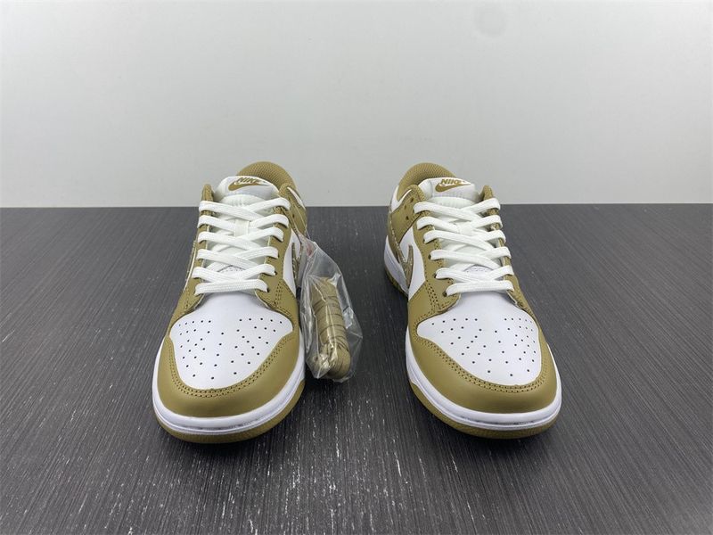 Dunk Low Essential Paisley Pack Barley DH4401-104