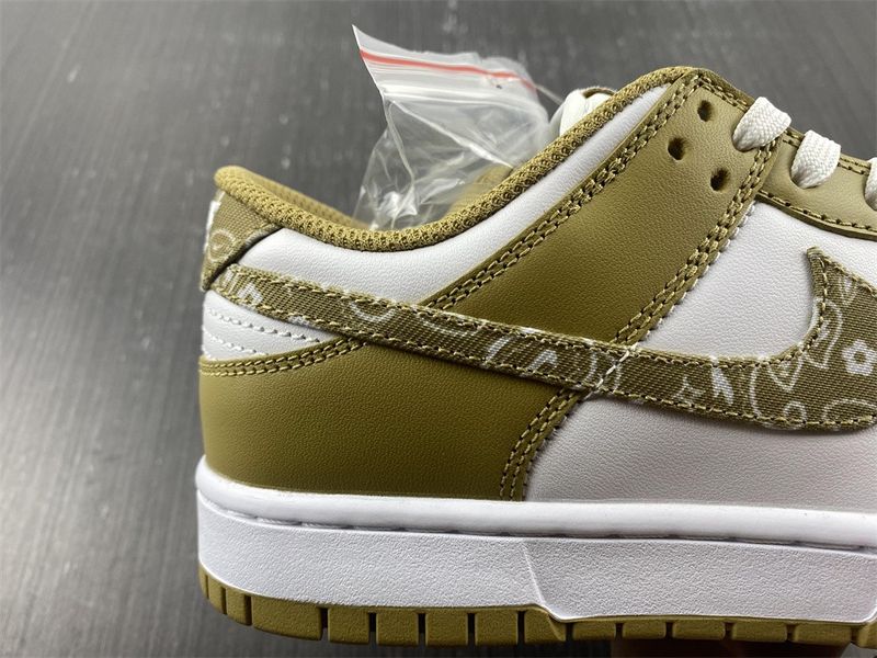 Dunk Low Essential Paisley Pack Barley DH4401-104