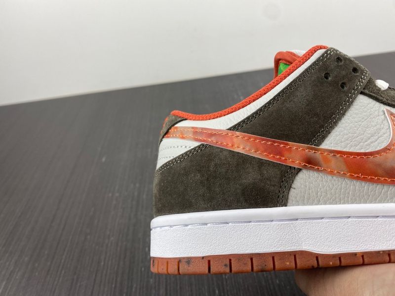 SB Dunk Low Crushed Skate DH7782-001
