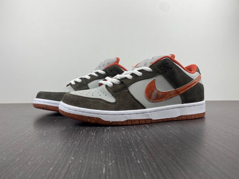 SB Dunk Low Crushed Skate DH7782-001
