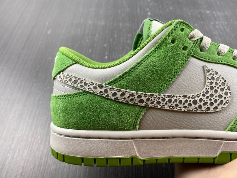 Dunk Low AS Safari Swoosh Chlorophyll  DR0156-300