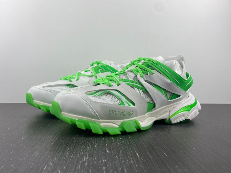 B*alenciaga Track AM221111-1