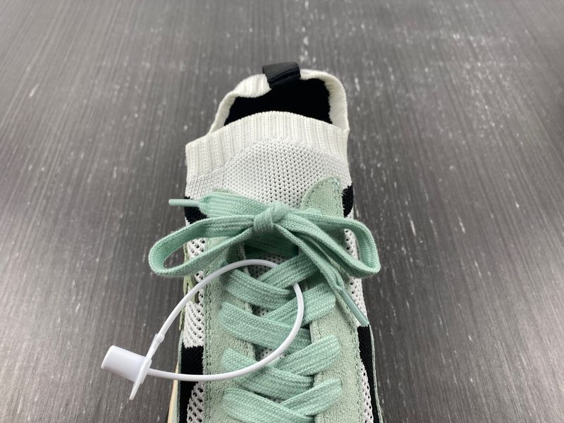 Women C*hanel Top Sneaker Low MK2211112-2