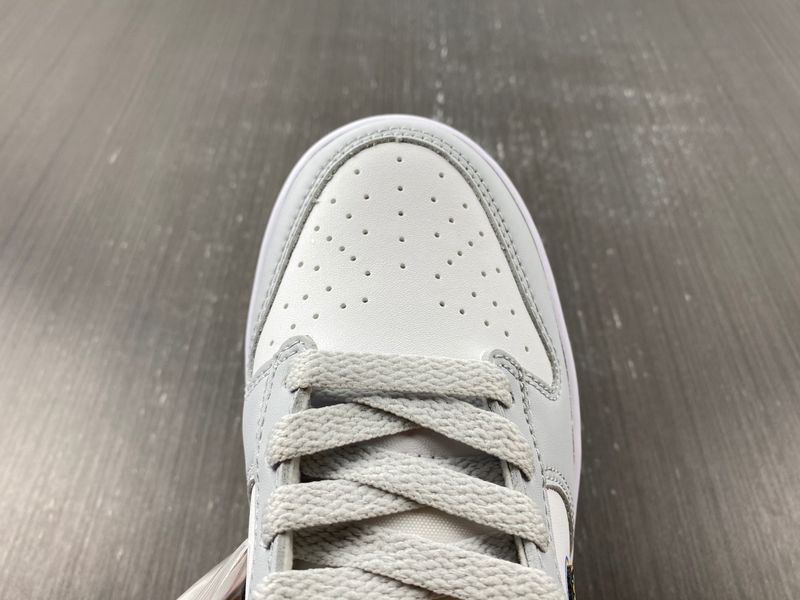 Dunk Low 3D Swoosh  DV6482-100