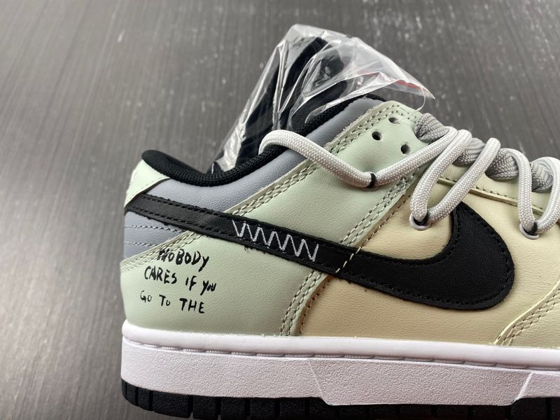 Dunk Low Custom MK221112-20