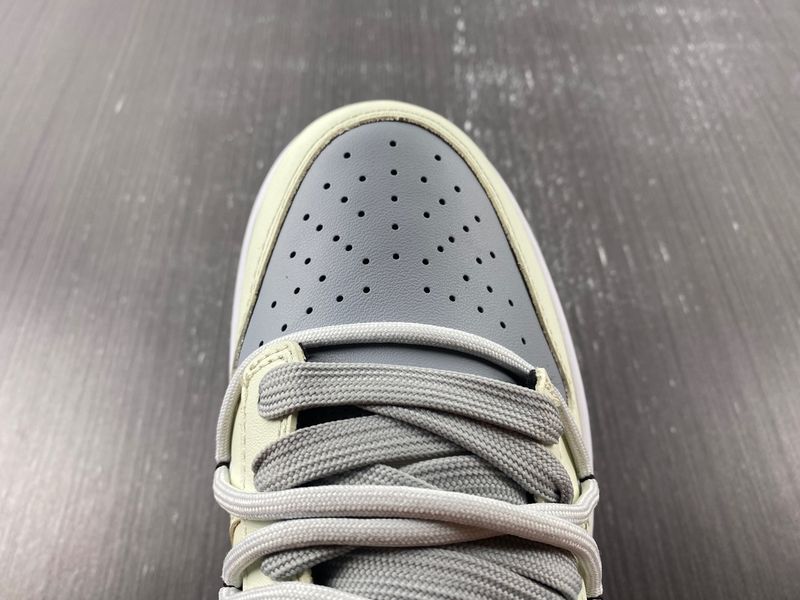 Dunk Low Custom MK221112-20