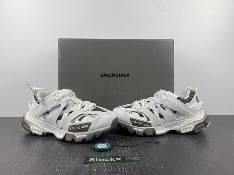 B*alenciaga Track AM221114-4