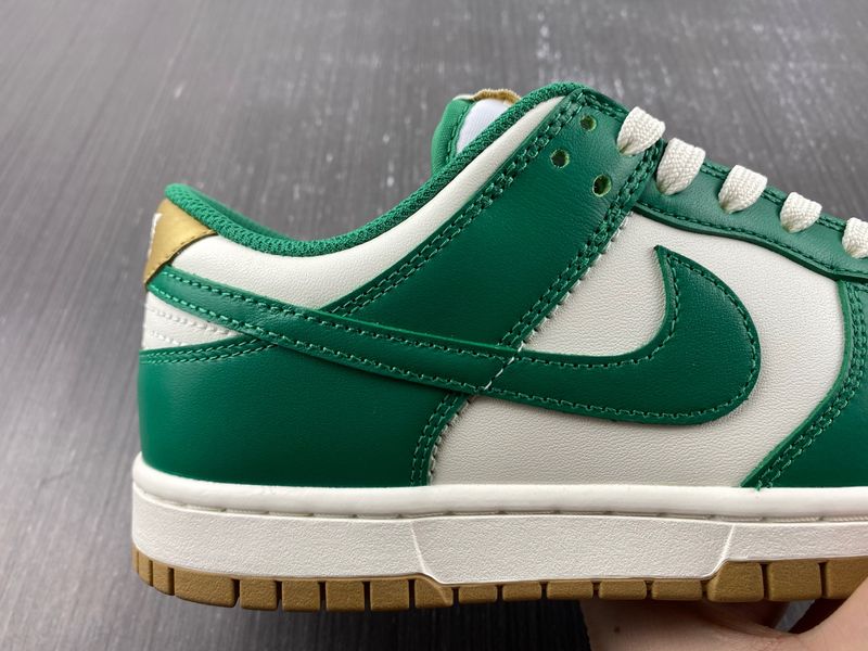Dunk Low Malachite University Gold  FB7173-131