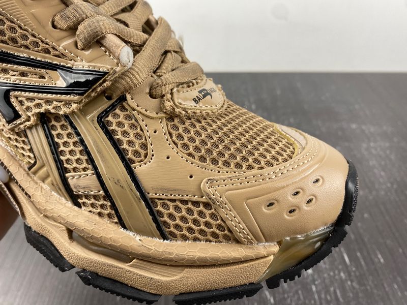 B*alenciaga runner AM221224