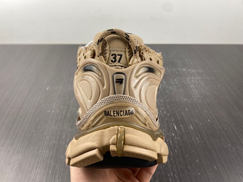 B*alenciaga runner AM221224