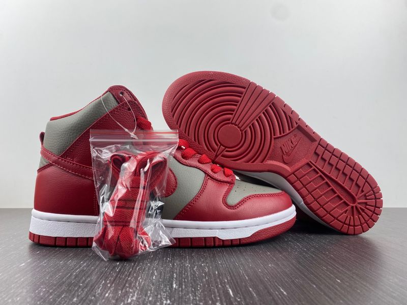 Dunk High UNLV  850477-001