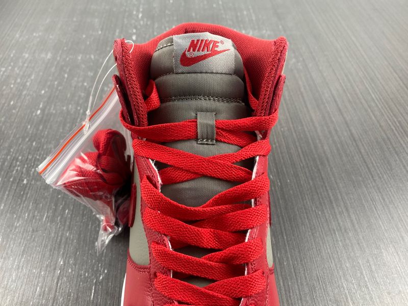 Dunk High UNLV  850477-001