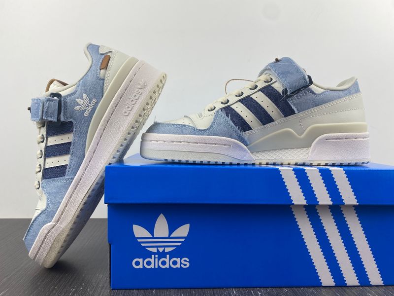 Forum Low Blue Cloud White  HQ6334