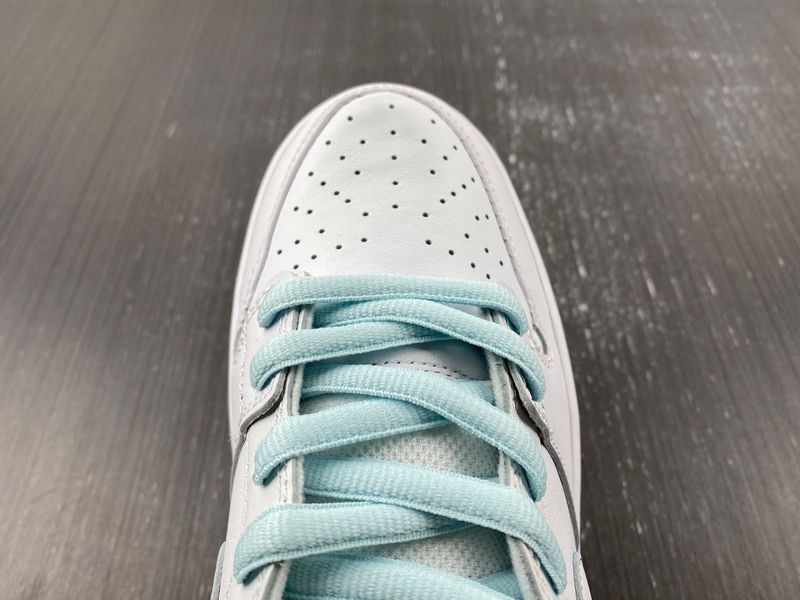 SB Dunk Low Pro Be True  DR4876-100