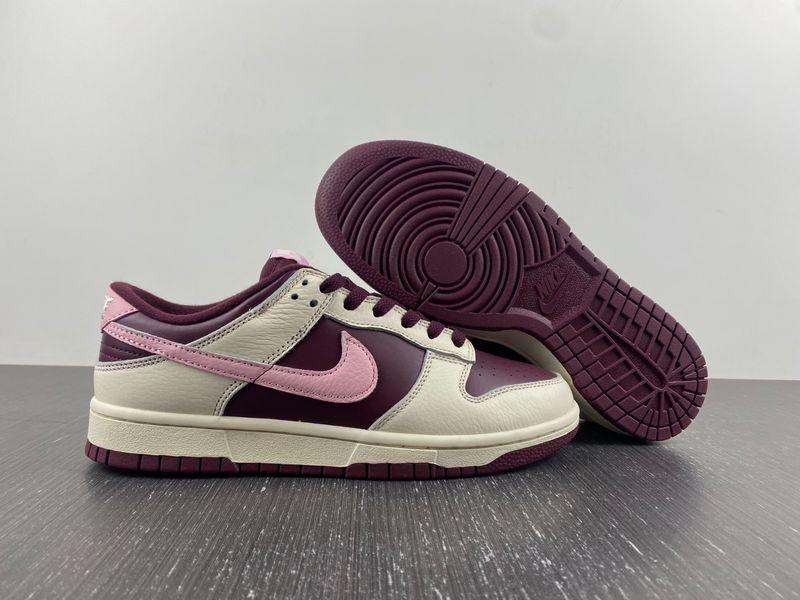 Dunk Low Valentine’s Day DR9705-100