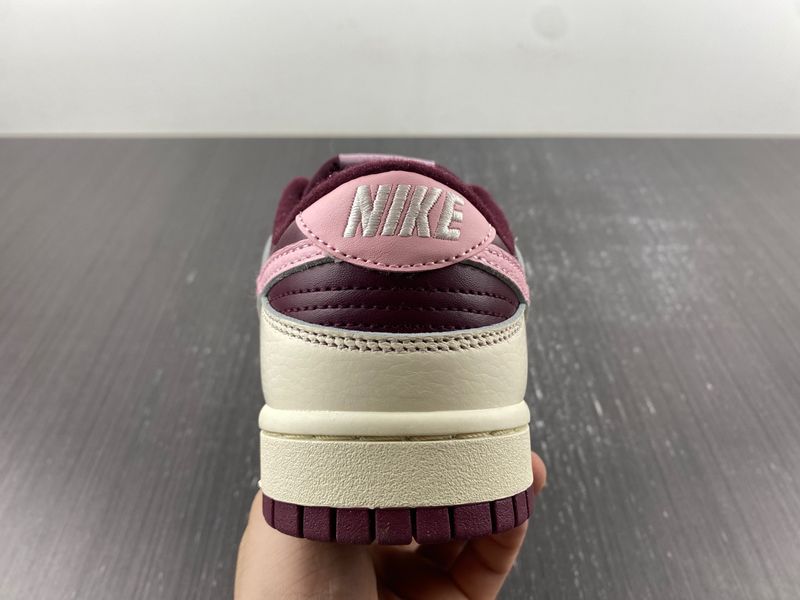Dunk Low Valentine’s Day DR9705-100