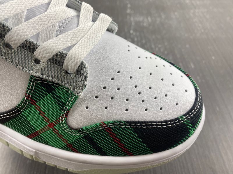 Dunk Low Tartan Plaid  DV0827-100