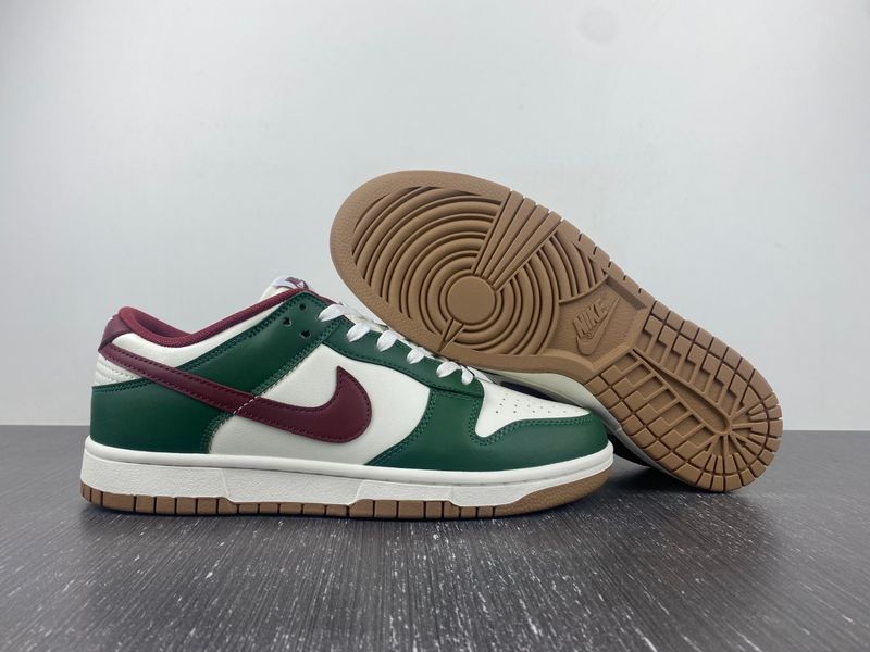 Dunk Low Gorge Green  FB7160-161