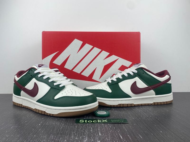 Dunk Low Gorge Green  FB7160-161