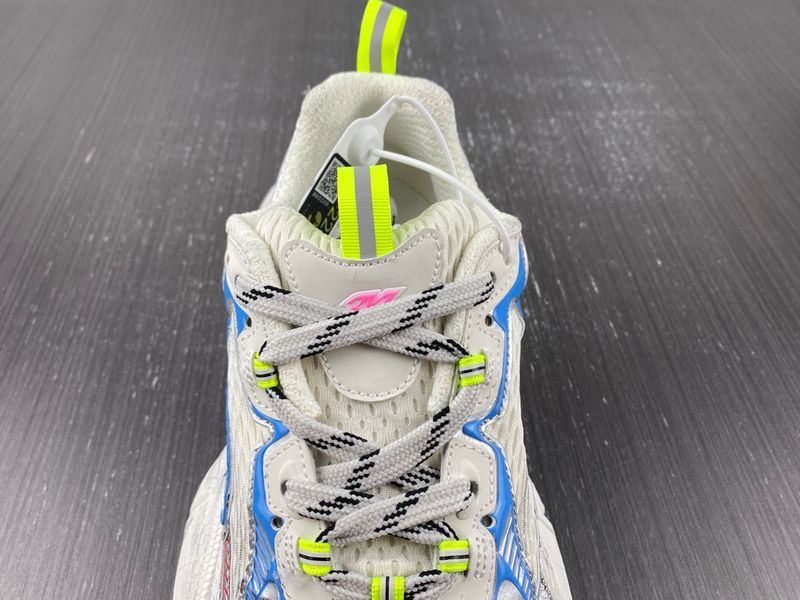 B*alenciaga 3XL Sneaker AM230228