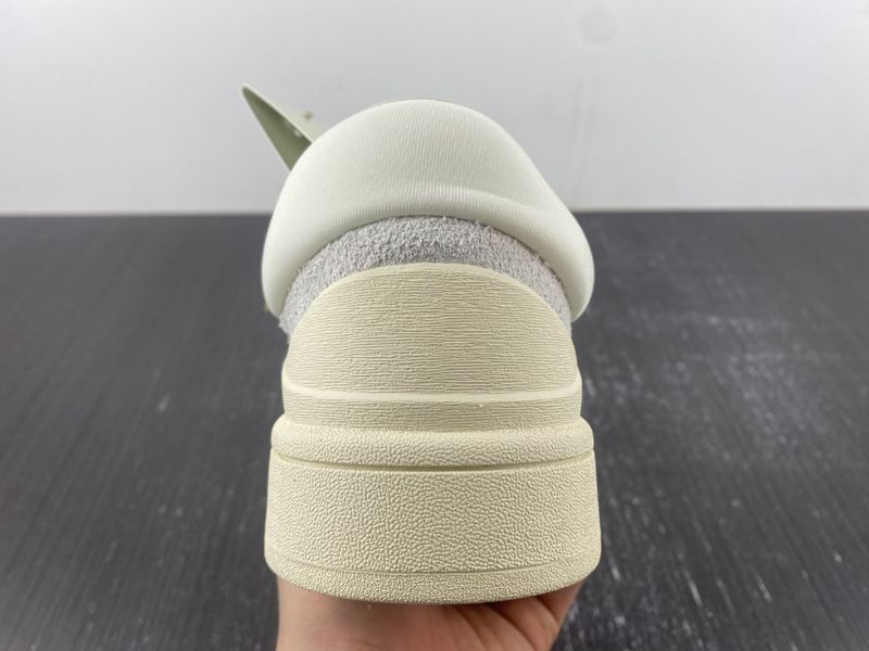 Campus Light Bad Bunny Cream  FZ5823