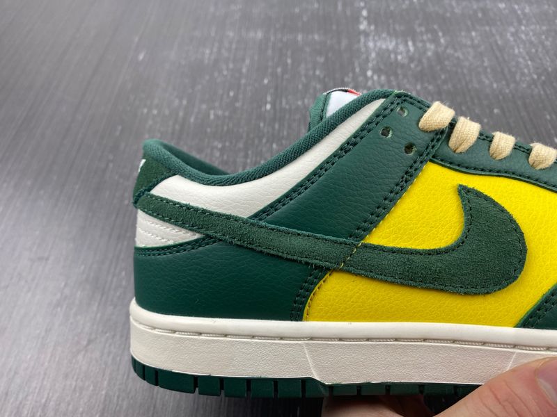 Dunk Low SE Noble Green FD0350-133