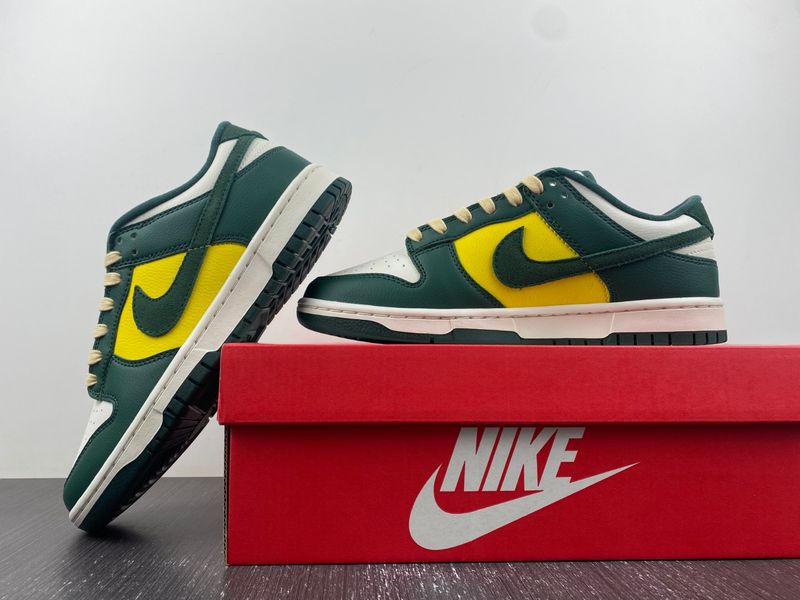 Dunk Low SE Noble Green FD0350-133
