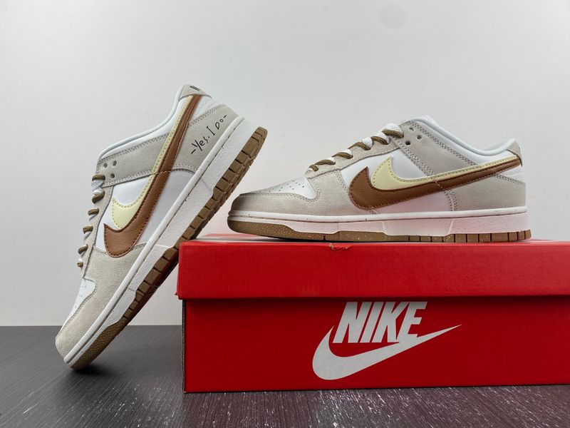 Dunk Low SE 85 Double Swoosh DO9457-100