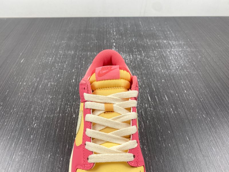 Dunk Low Strawberry Peach Cream DH9765-200