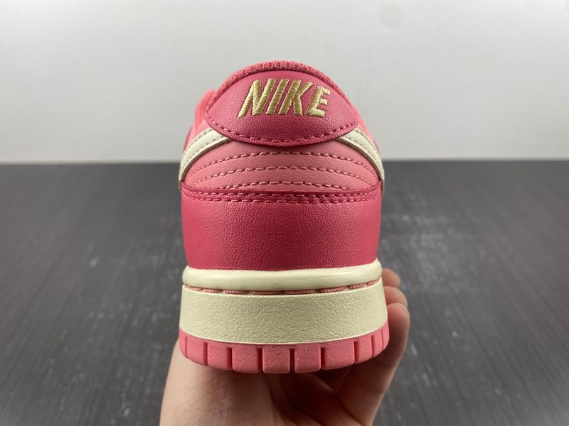 Dunk Low Strawberry Peach Cream DH9765-200
