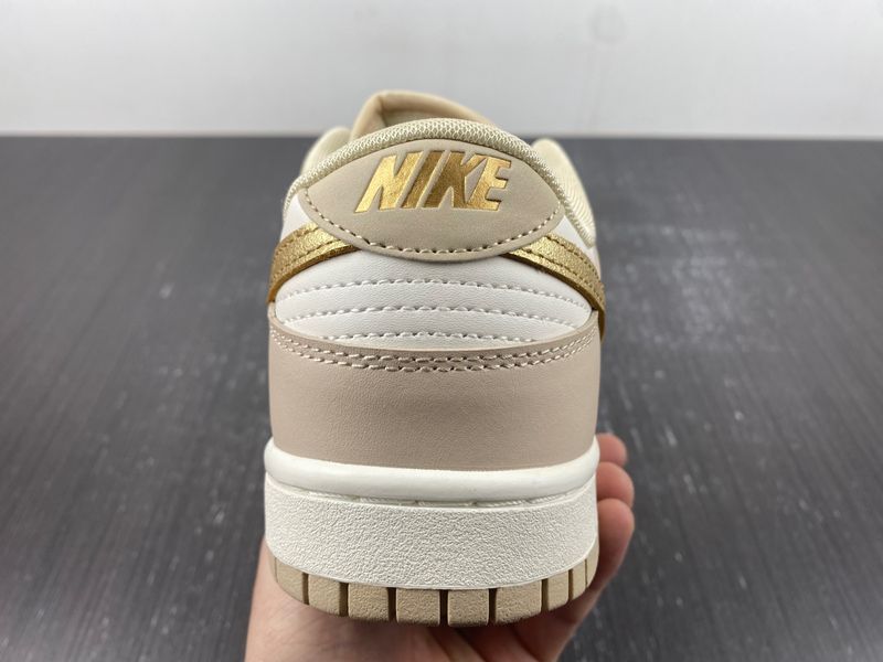 Dunk Low Phantom Metallic Gold  DX5930-001