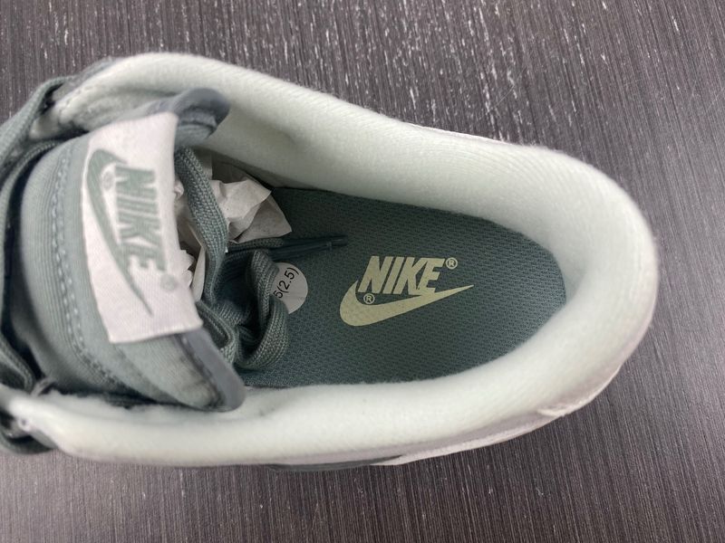 Dunk Low Mica Green  DV7212-300