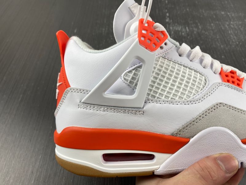 Air Jordan 4 Retro SB Orange DR5415-108