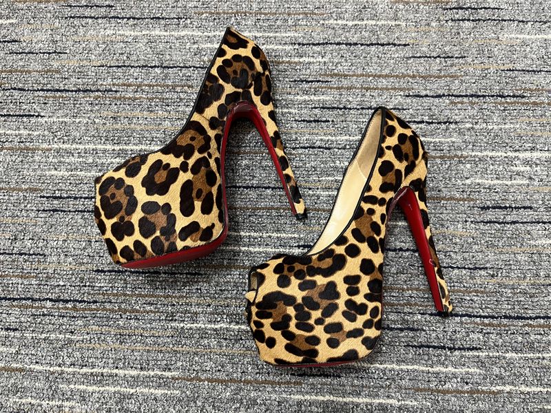 Women C*hristian L*ouboutin Pump Top CL 20230818-30