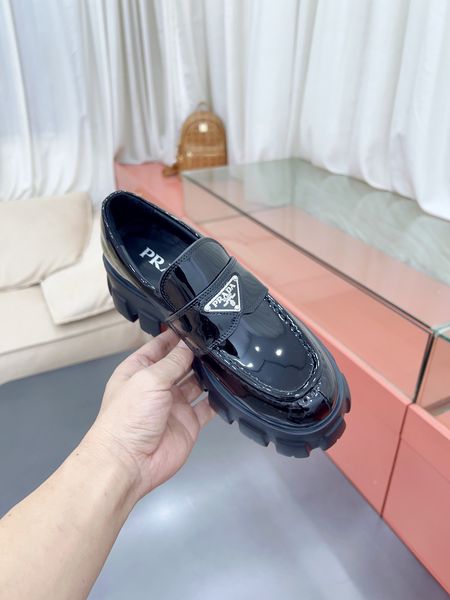 P*rada Top Loafer CL 23030831-16