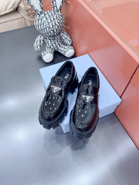 P*rada Top Loafer CL 23030831-16