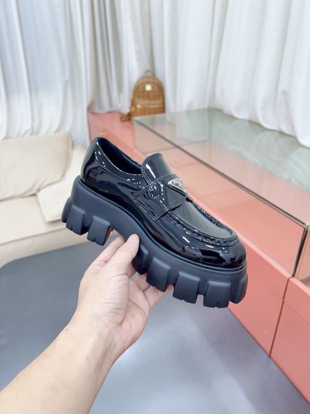 P*rada Top Loafer CL 23030831-16