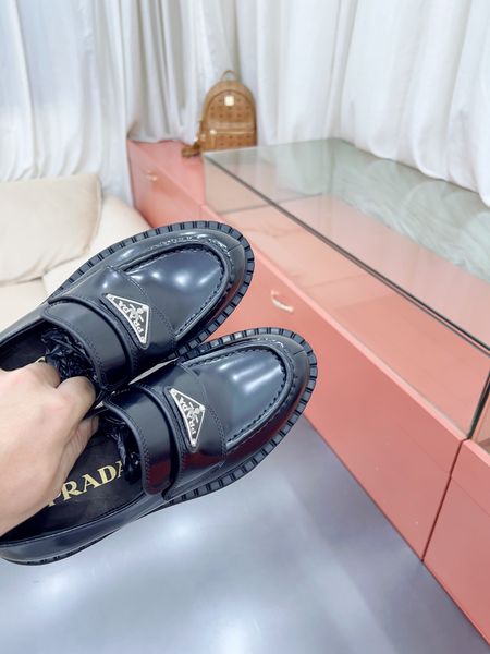 P*rada Top Loafer CL 23030831-24