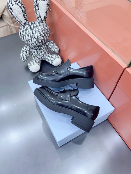 P*rada Top Loafer CL 23030831-24