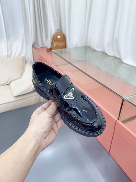 P*rada Top Loafer CL 23030831-25