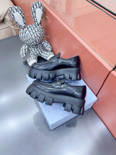 P*rada Top Loafer CL 23030831-26