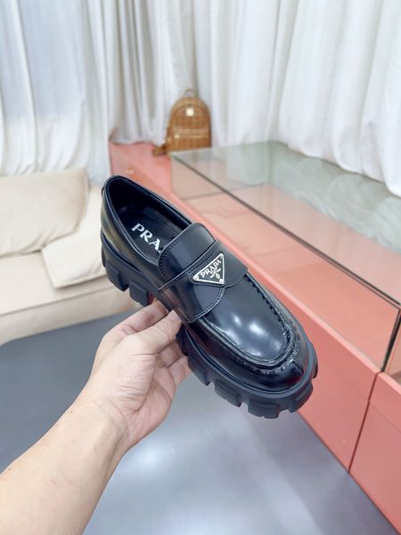 P*rada Top Loafer CL 23030831-26
