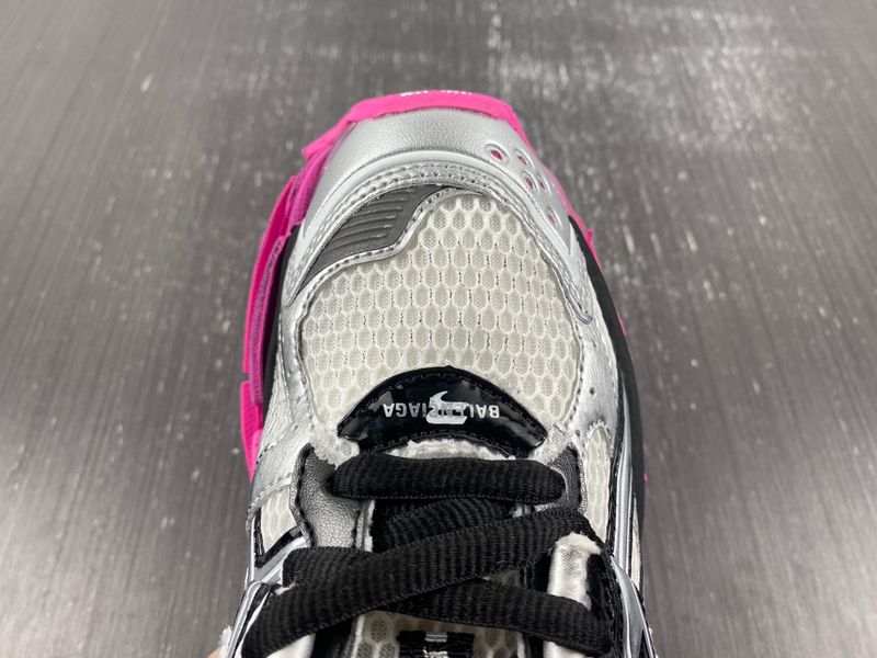 B*alenciaga runner AM 20230905-3