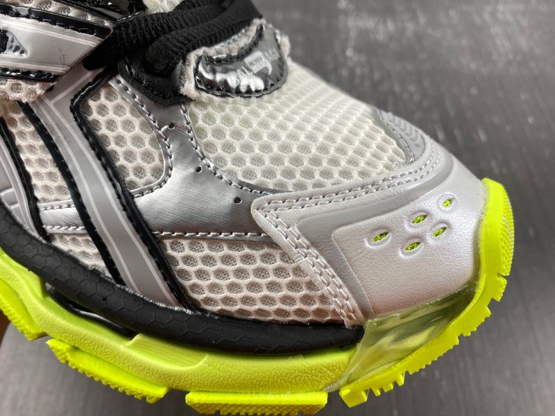 B*alenciaga runner AM 20230905-5